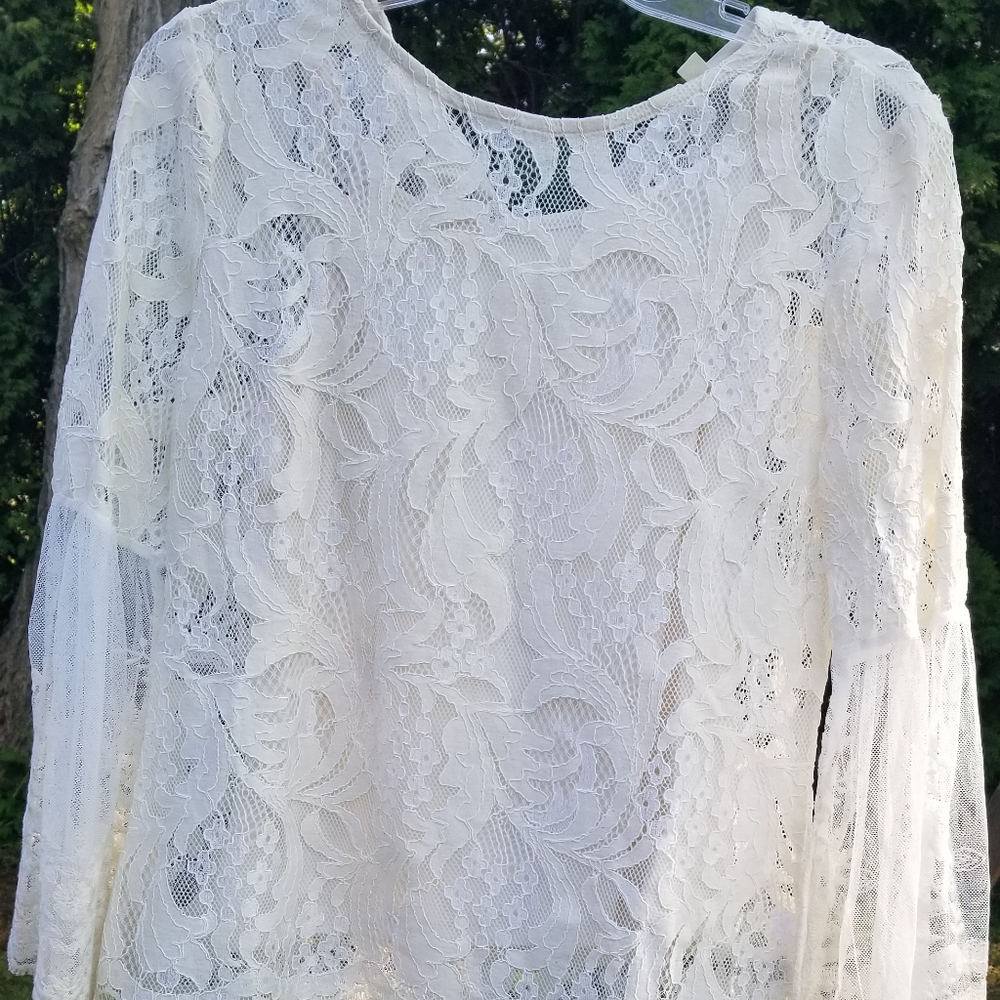 Long sleeve lace top